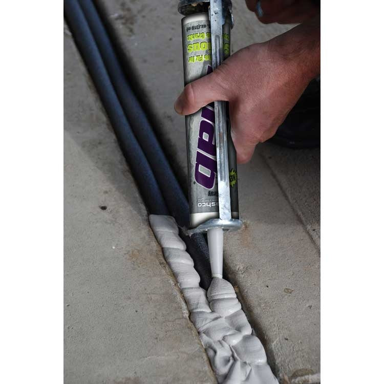 Slab Concrete Crack Repair Caulk - Wide Gap Application 