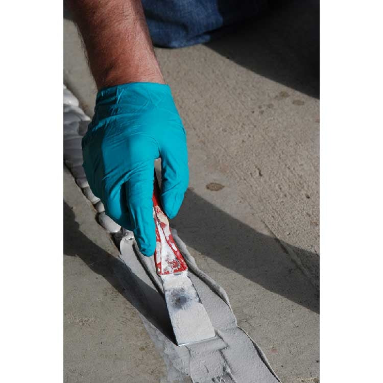 Slab Concrete Crack Repair Caulk - Wide Gap Application Tooling